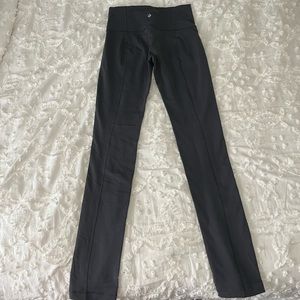 Lululemon gathered ankle leggings!! Worn once!!